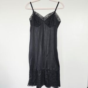 Vintage VANITY FAIR Full Dress‎ Slip Nylon Black with Lace Trim Size 34 8.D75